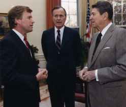 President George Bush, Vice President Dan Quayle and Ronald Regan talking together